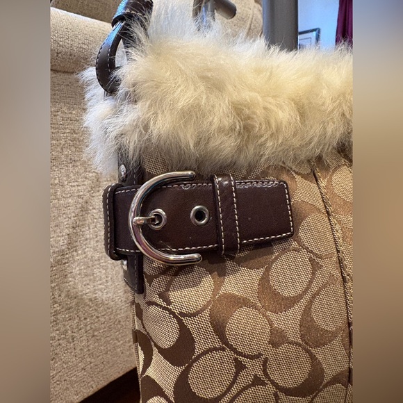 Vintage Coach Signature Shearling Duffle With Suede Bottom - Picture 5 of 17